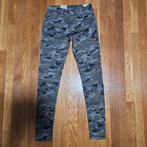 NWT Levi's 710 Super Skinny Green Camo Jeans Size 26 X 30